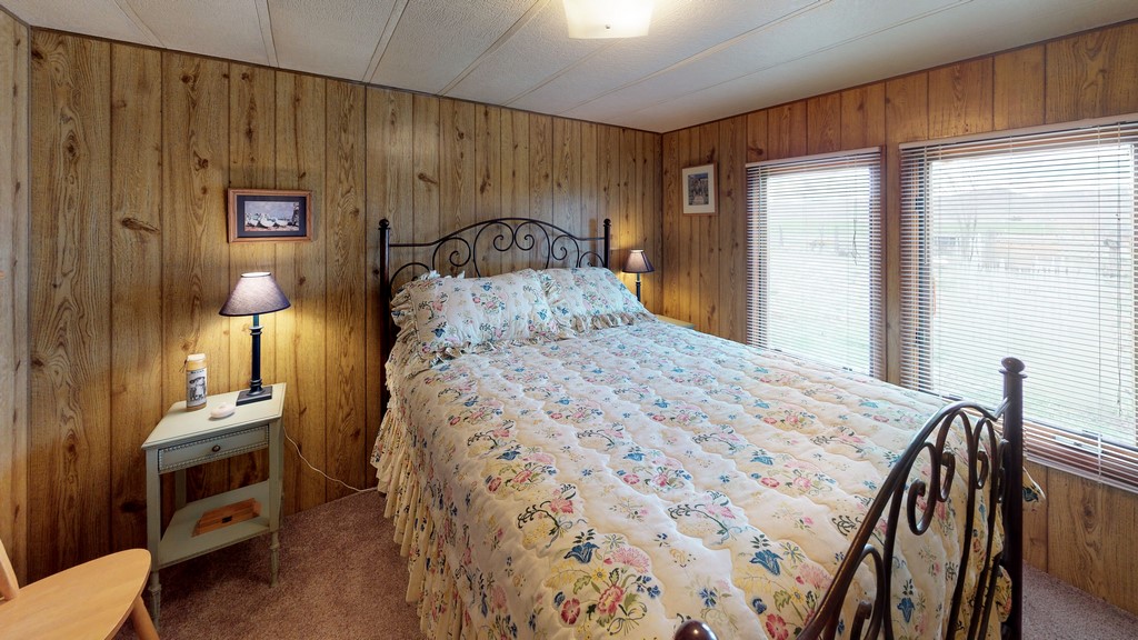 Lonesome Ranch - Bedroom