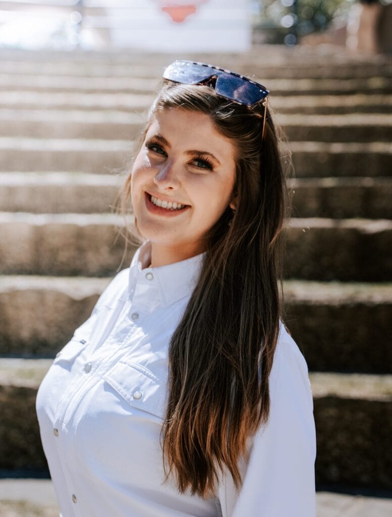 Chloe Thompson | M4 Ranch Group